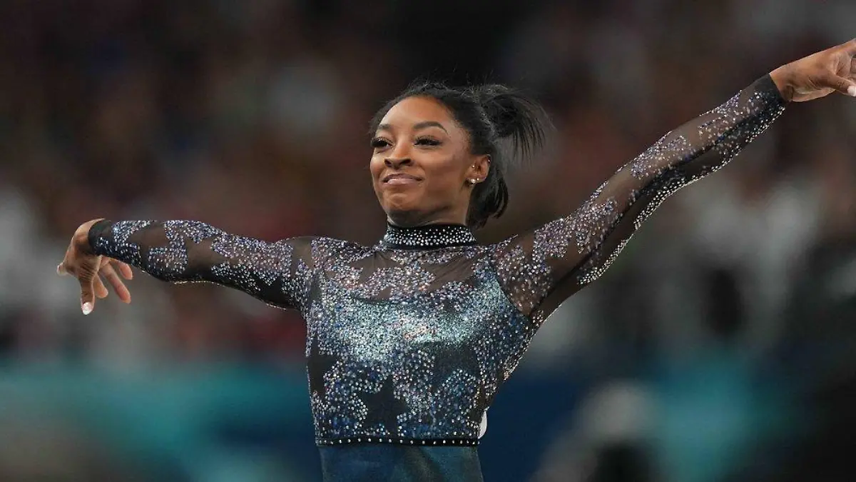 Auch die Stars jubeln mit: Simone Biles begeistert in Olympia