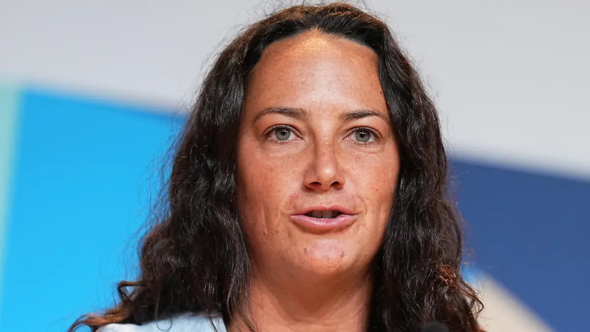 Vor den Olympischen Sommerspielen, Olympia Paris 2024, Pressekonferenz des Weltverbands vor den olympischen Wettbewerben. Wasserballspielerin Maggie Steffens aus den USA nimmt an der Pressekonferenz teil.