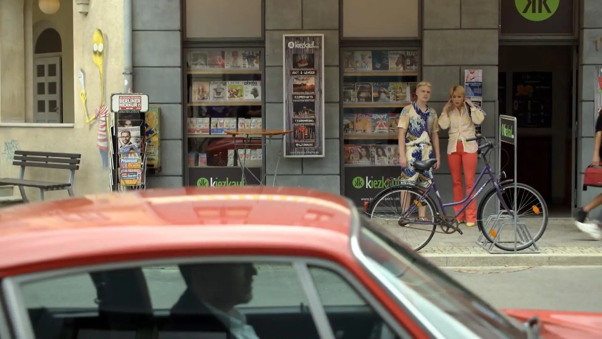 Auffälliger geht's nicht! So kommt Lars im Kiez an GZSZ-Spoiler
