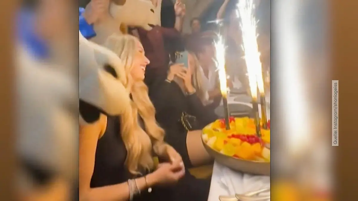 Shania wird 20 - Schampus, Früchte und Männer als Kamele Geiss-Spross feiert Geburtstag