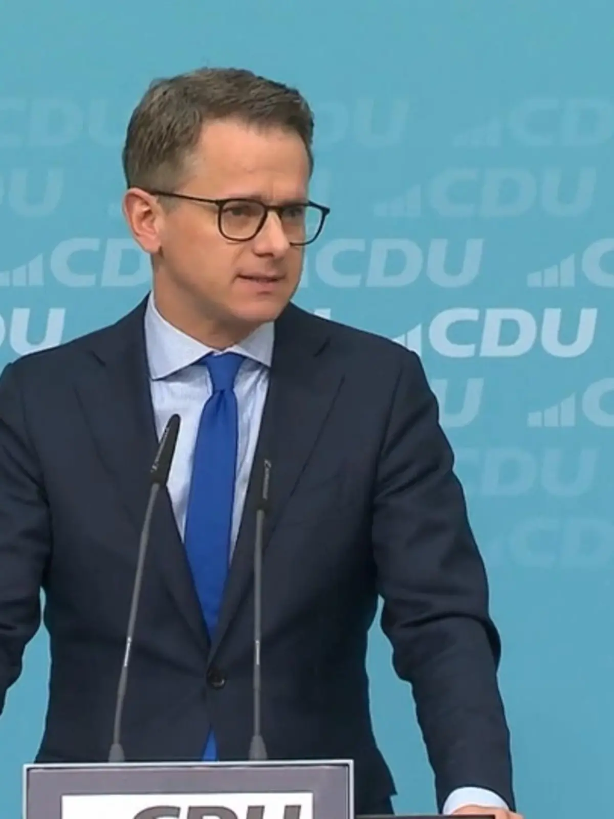 Bild zu: "Linnemann will Bürgergeld entziehen"