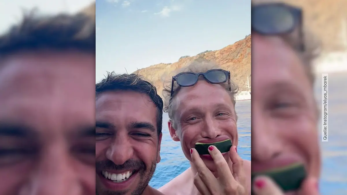 Elyas M'Barek und Matthias Schweighöfer im Urlaubs-Modus Fruchtige Urlaubsgrüße!