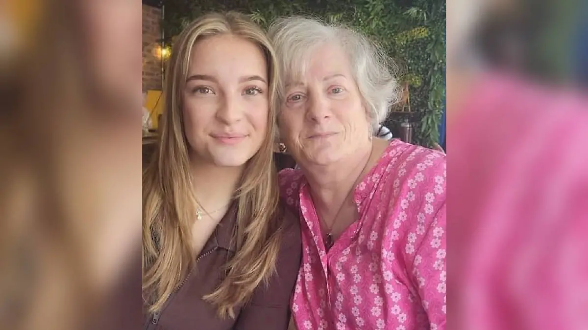 Leila (15) und Anne (75)