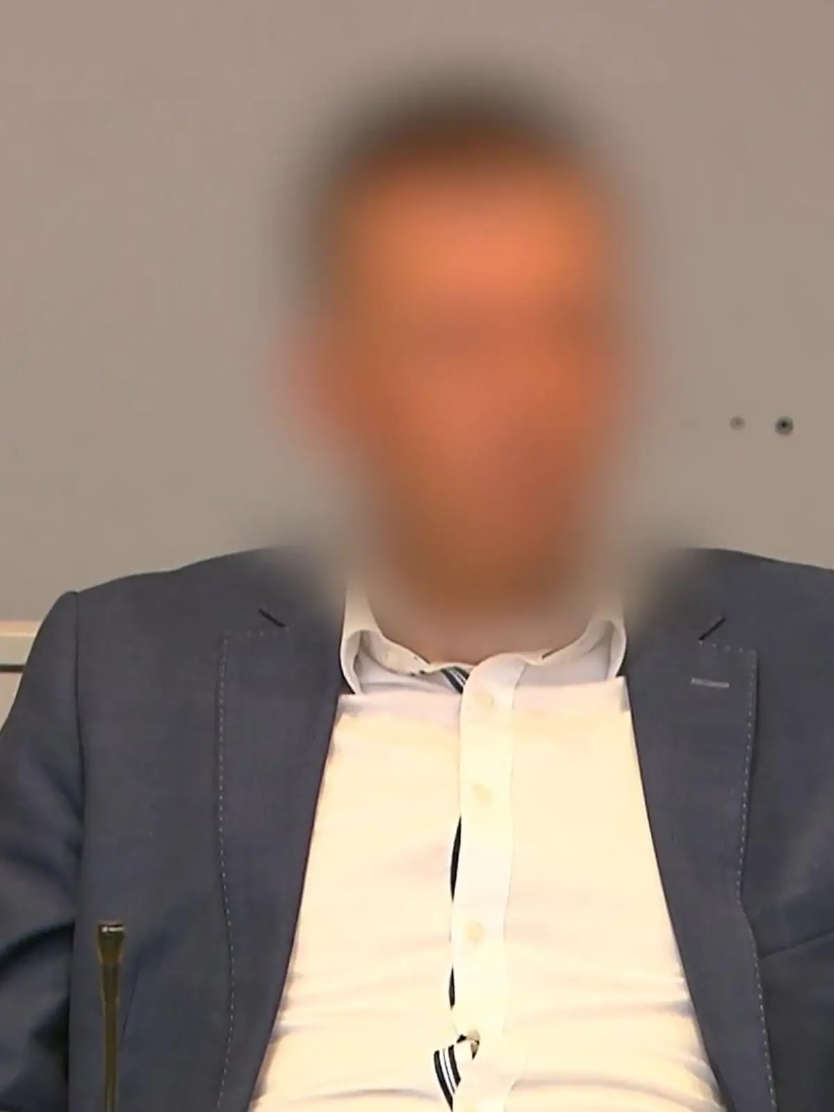 Bild zu: "Millionen-Klau vor Gericht"