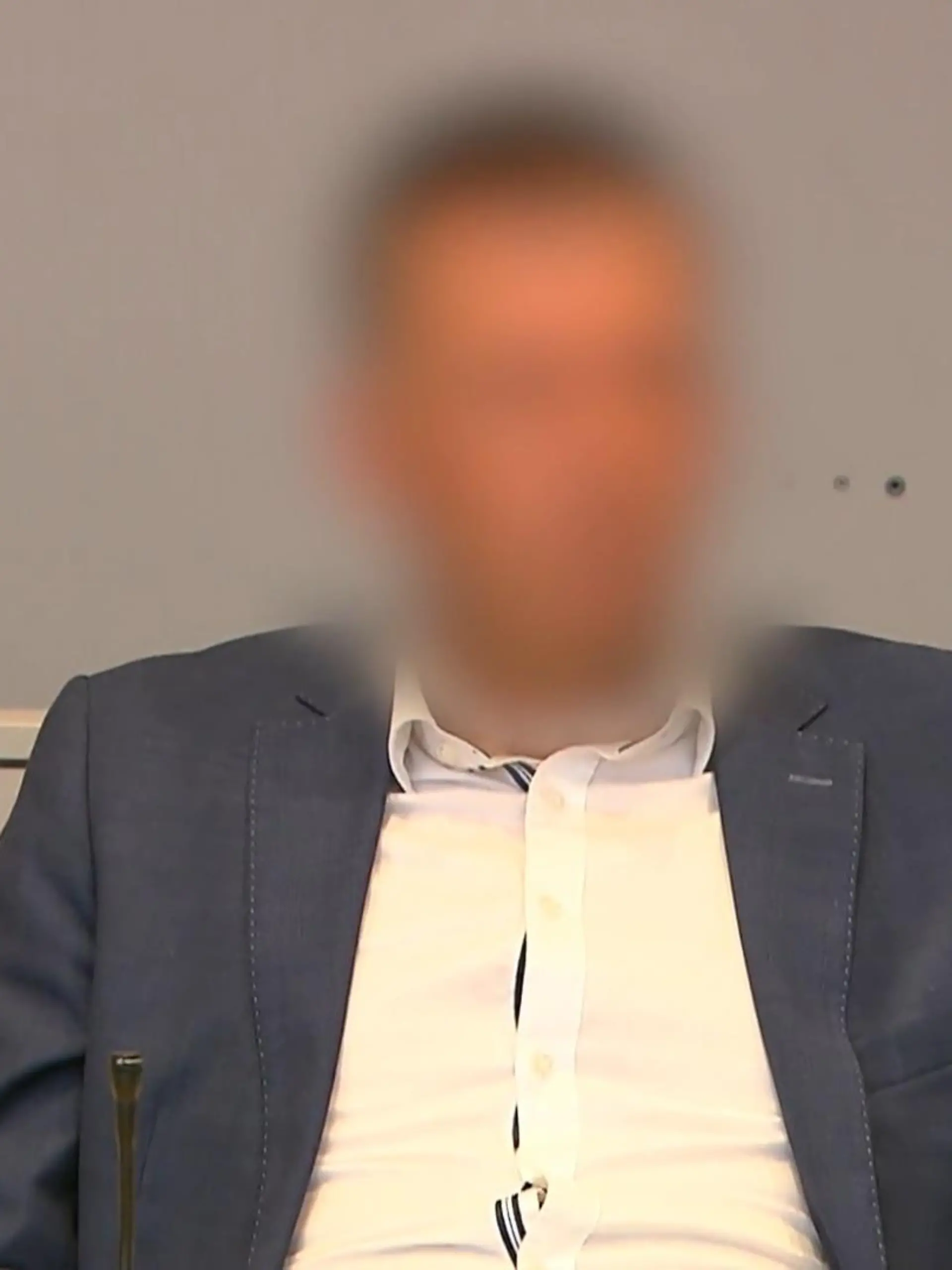 Bild zu: "Millionen-Klau vor Gericht"