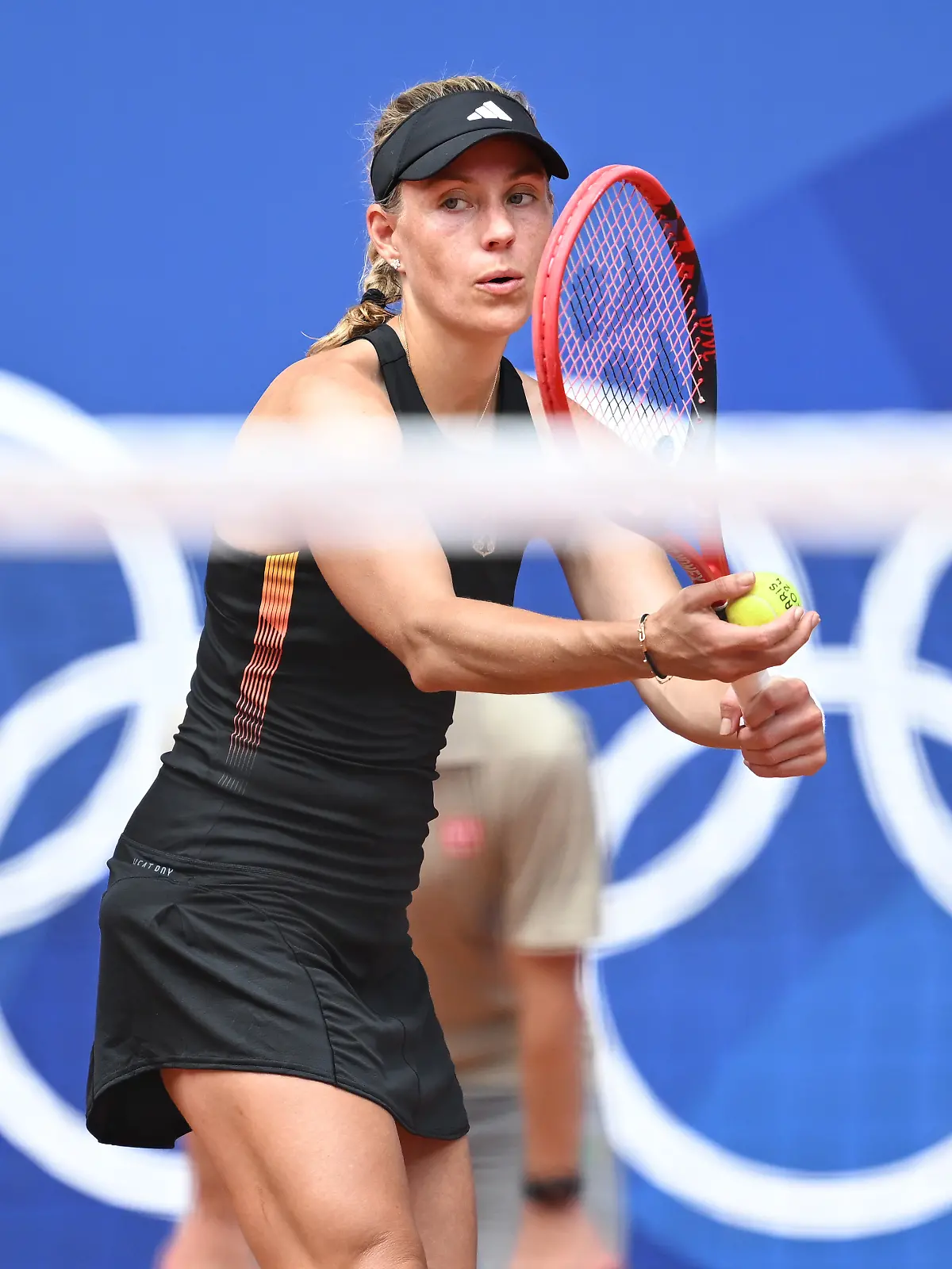 Olympia, Paris 2024, Tennis,Einzel, Damen, Viertelfinale, Kerber (Deutschland) - Zheng (China), Angelique Kerber in Aktion.