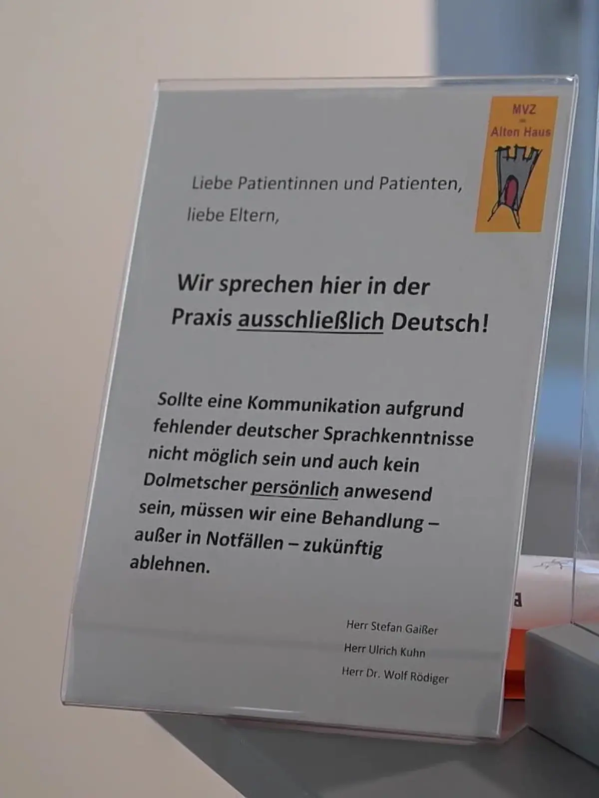 Bild zu: "Umstrittene Regel in Kinderarztpraxis - „Wir sprechen hier nur Deutsch“"