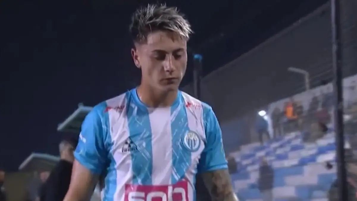 Lonel Ovejero kassierte eine der vermeidbarsten Roten karten der Fußballwelt.