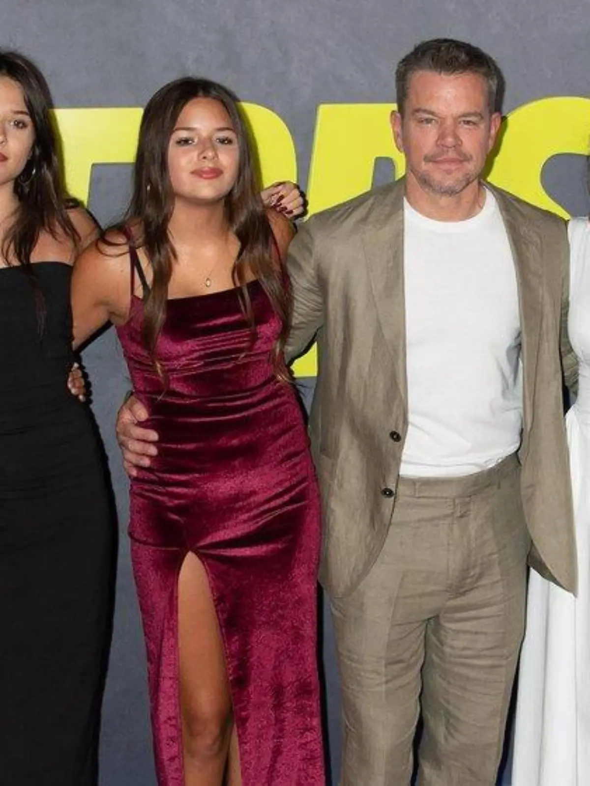 Matt Damon bringt Mutter, Frau und die vier Töchter zu Filmpremiere