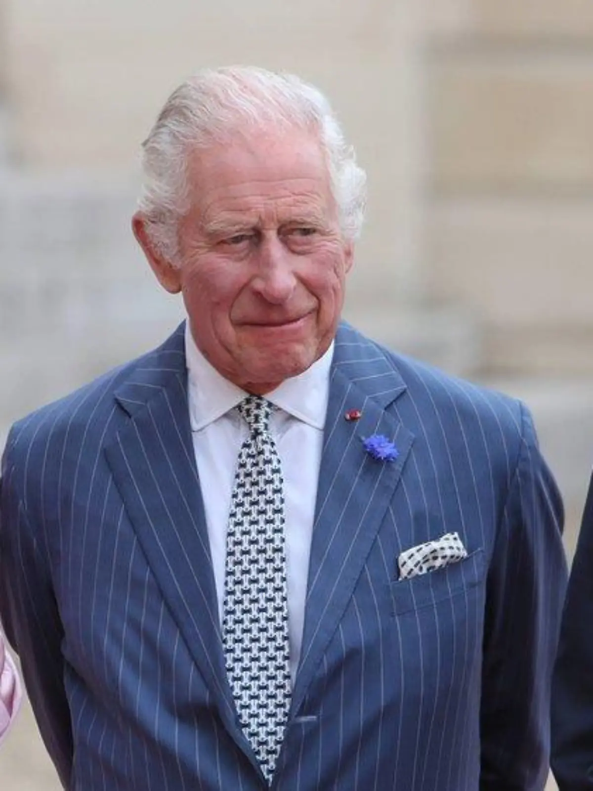 Hummer für König Charles: So viel musste Macron dafür bezahlen