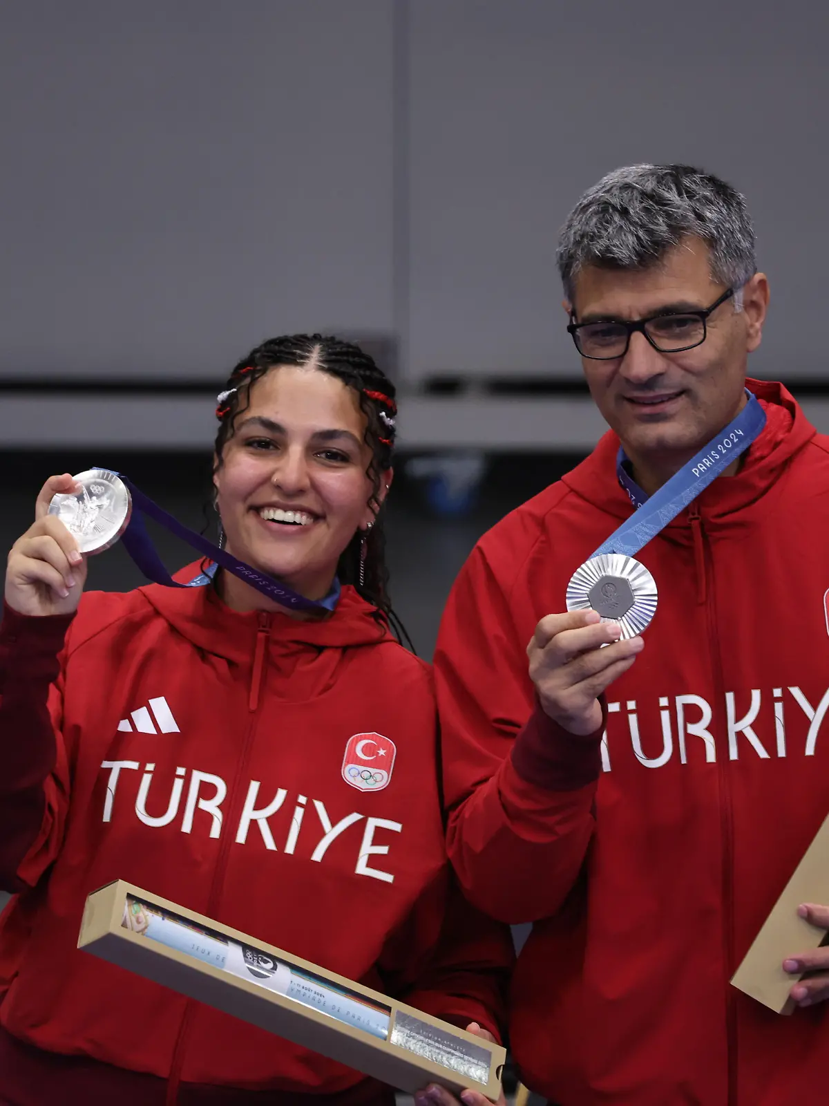 Yusuf Dikec und Ilayda Tarhan gewinnen Silber für die Türkei.