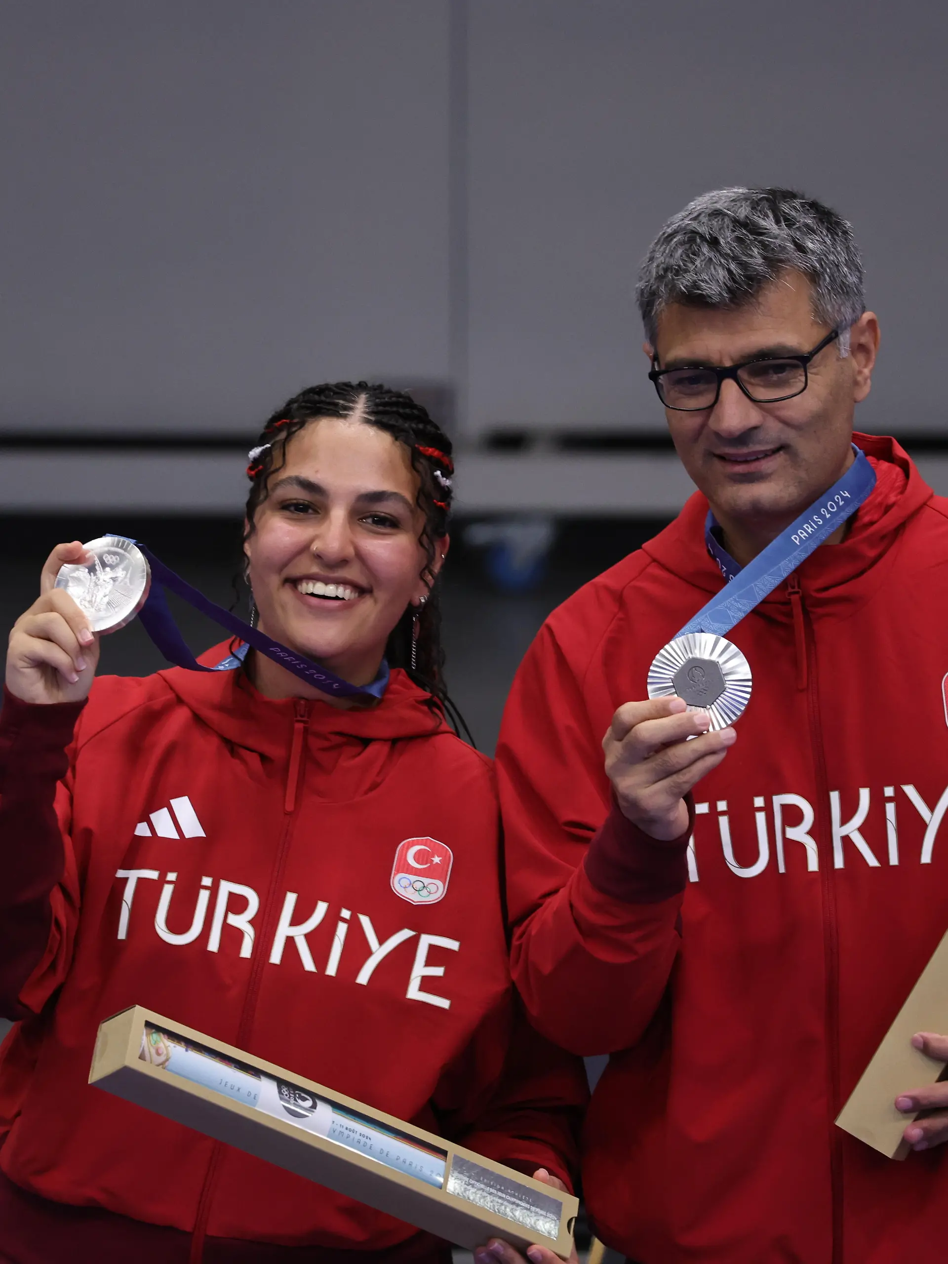 Yusuf Dikec und Ilayda Tarhan gewinnen Silber für die Türkei.