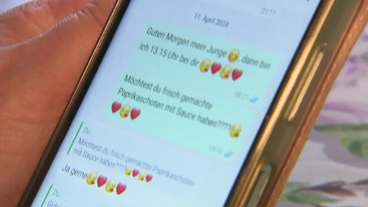 Täglich halten sich Paul und seine Mutter auf dem Laufenden. Er habe immer auf sie aufgepasst, sagt Sabine mit Tränen in den Augen. 