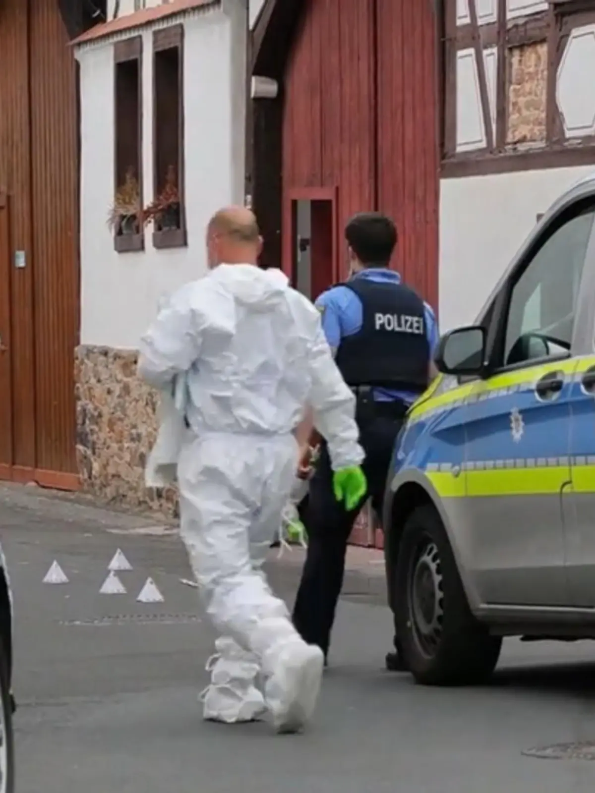 Bild zu: "Mann (33) ersticht Frau (19) und tötet sich selbst"