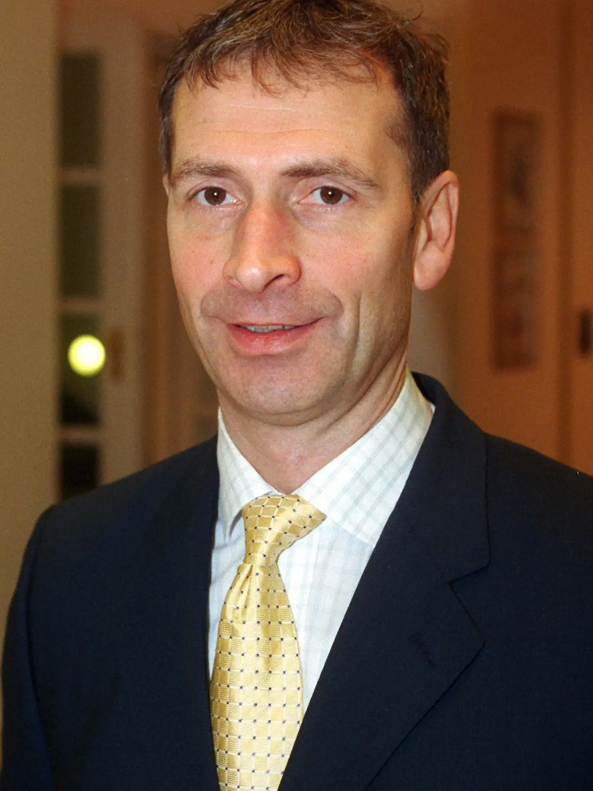Florettfechter Matthias Behr, aufgenommen am 02.02.2001 bei der Auszeichnung mit dem Silbernen Lorbeerblatt. In Königswinter werden Medaillengewinner der Olympischen Sommerspiele und der Paralympics 2000 geehrt.