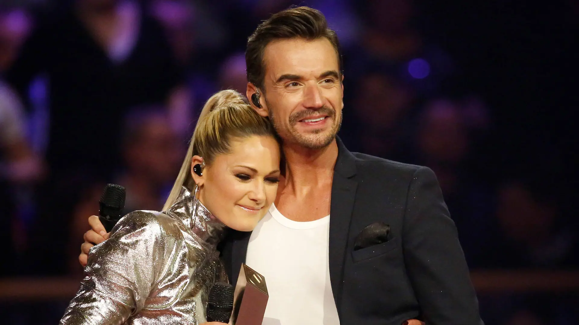 Wiedersehen auf der Bühne. Bei den „Schlagerchampions 2019” sehen sich Helene und Florian nach Bekanntwerden ihrer Trennung zum ersten Mal wieder. Der Kuss entfiel, dafür gab es eine liebevolle Umarmung.