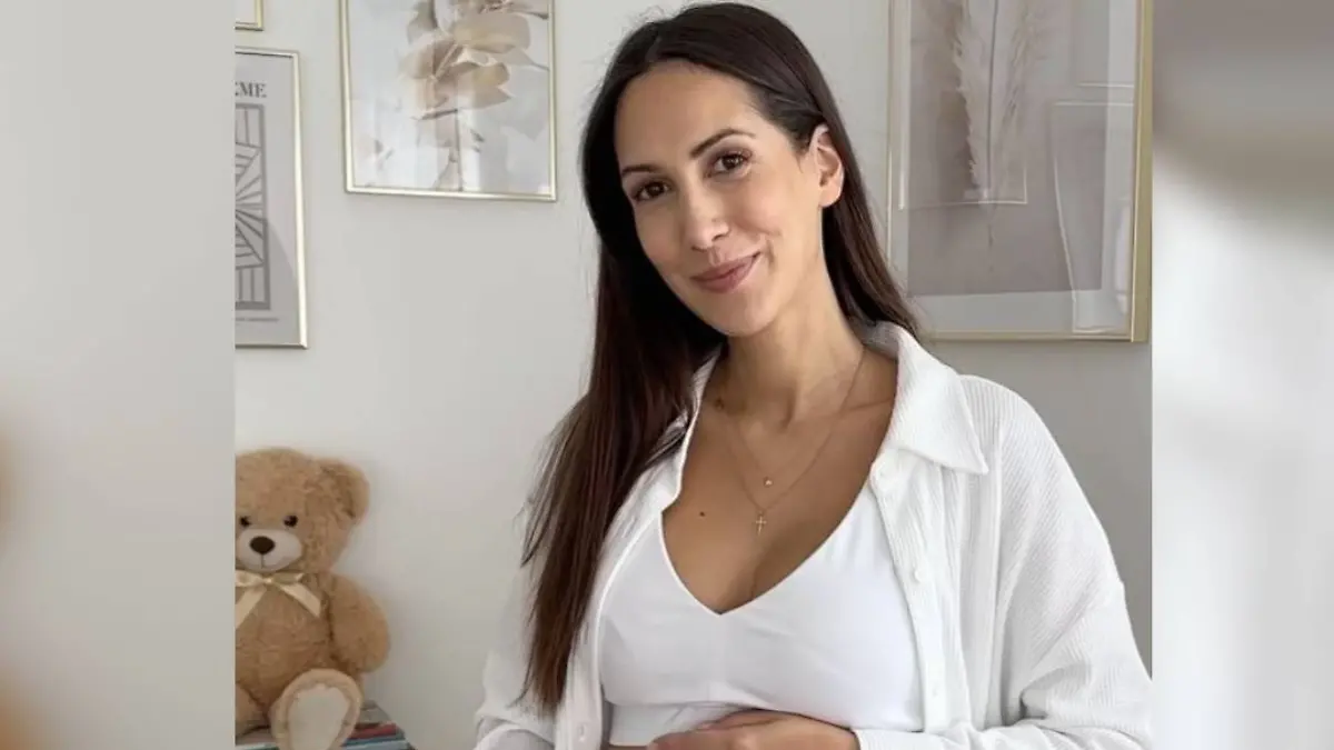 Clea-Lacy zeigt sich auf Instagram nur eine Woche nach ihrer Zwillingsgeburt schon wieder sehr schlank.