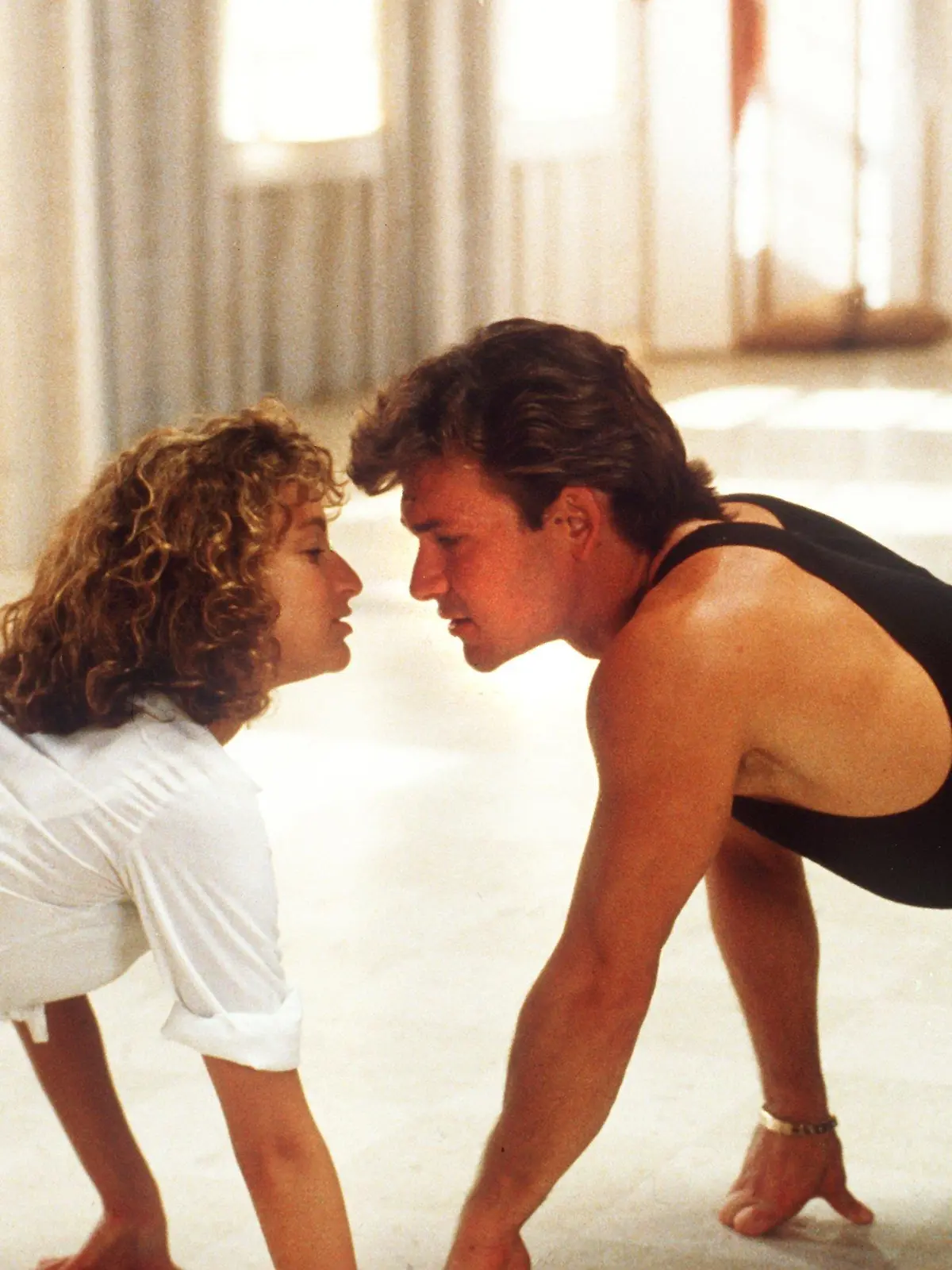 Filmszene mit dem amerikanischen Schauspieler Patrick Swayze und seiner Partnerin Jennifer Grey in den Hauptrollen. Aufgenommen im September 1987.