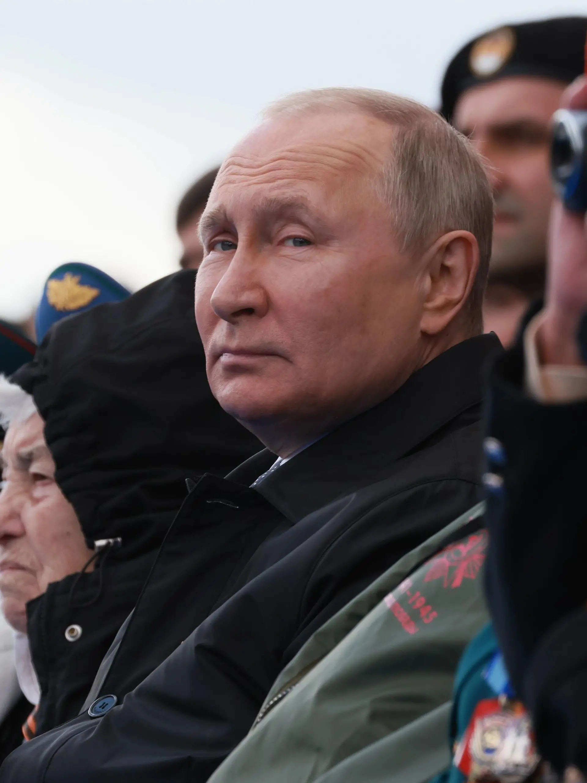 Russland, Wladimir Putin am Tag des Sieges in Moskau Russia Putin Victory Day Parade 8187096 09.05.2022 Russian President Vladimir Putin attends a military parade on Victory Day, which marks the 77th anniversary of the victory over Nazi Germany in World War Two, in Red Square in central Moscow, Russia. Mikhail Metzel / POOL Moscow Russia PUBLICATIONxINxGERxSUIxAUTxONLY Copyright: xMikhailxMetzelx