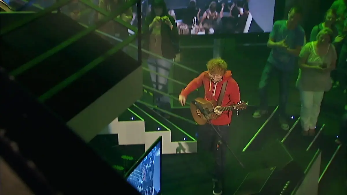 Ein Moment für die Ewigkeit im "Mauerwerk" Ed Sheeran bei GZSZ