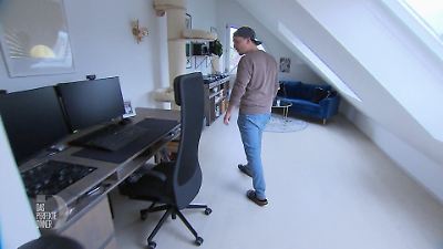 Bild von Marc räumt für den Abend seine Wohnung um