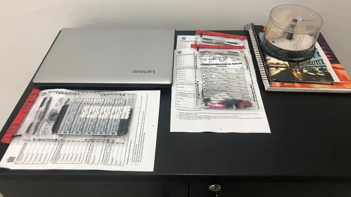 Polizei beschlagnahmt Datenträger mit Pornos