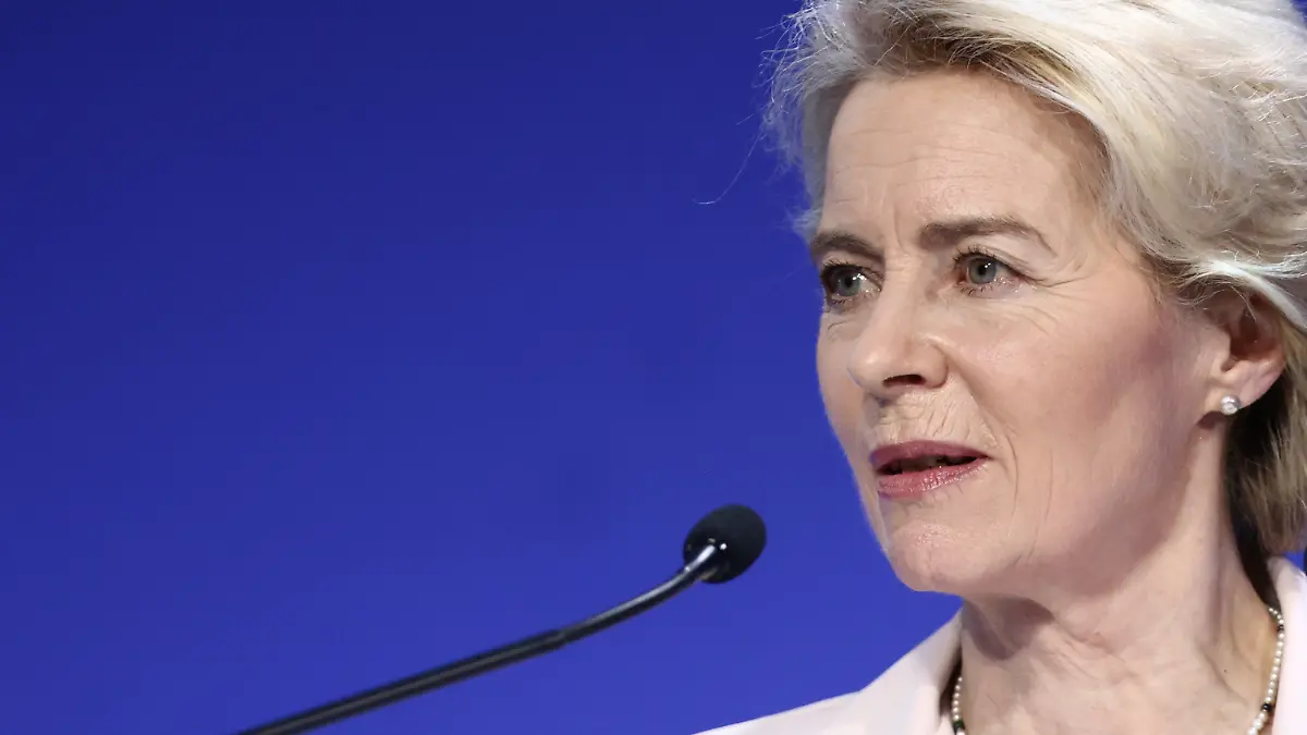 21.06.2023, Großbritannien, London: Ursula von der Leyen, Präsidentin der Europäischen Kommission, spricht während der Ukraine Recovery Conference. Die Konferenz ist eine jährliche Veranstaltung und wurde 2022 gemeinsam von der Schweiz und der Ukraine in Lugano ausgerichtet. Es sollen Regierungsvertreter, Unternehmen und Privatpersonen teilnehmen. Foto: Henry Nicholls/PA Wire/dpa +++ dpa-Bildfunk +++