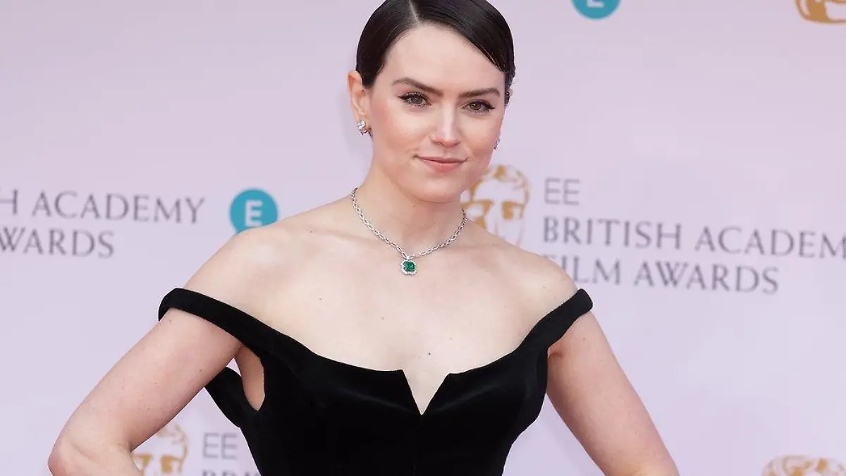 "Star Wars"-Star Daisy Ridley erhält Schock-Diagnose Morbus Basedow