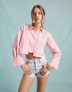 Kurz geschnittenes Popeline-Hemd von Miss Selfridge