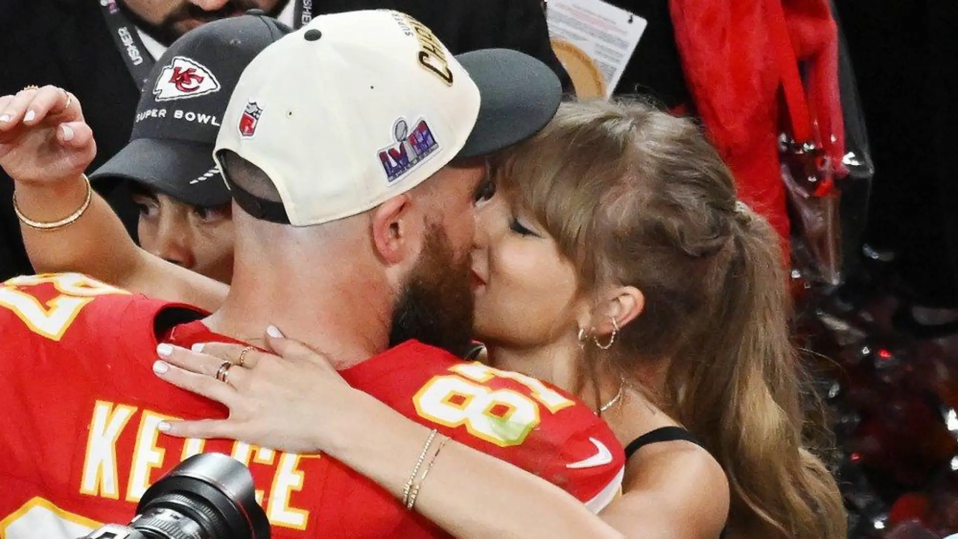 Taylor Swift und Travis Kelce: Das ist ihre Liebesgeschichte