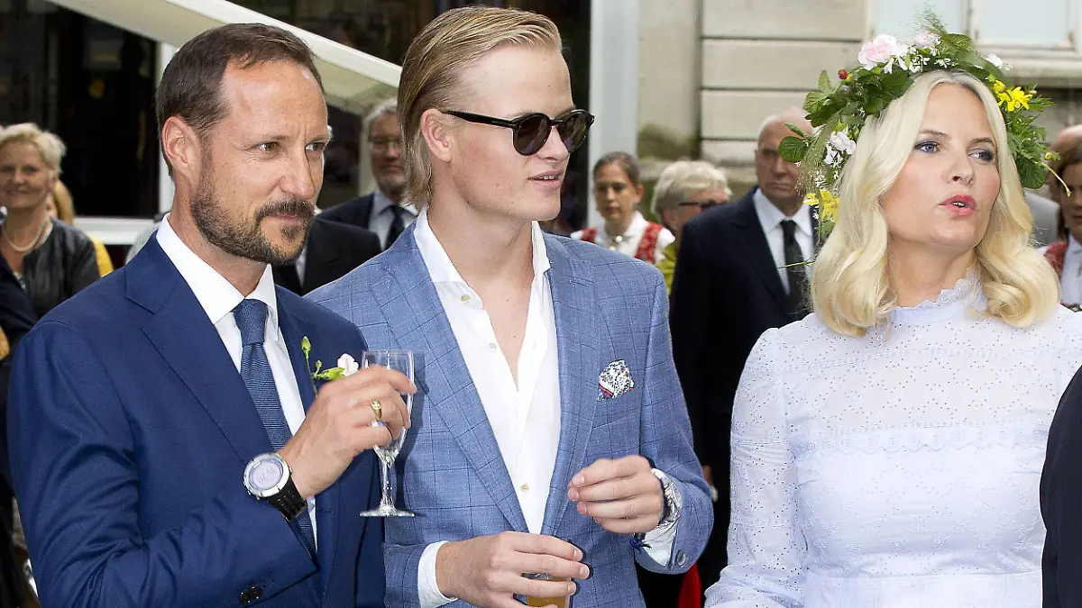 Marius Borg Høiby, der Sohn von Prinzessin Mette-Marit sieht sich schlimmen Vorwürfen der Körperverletzung und Sachbeschädigung ausgesetzt. 