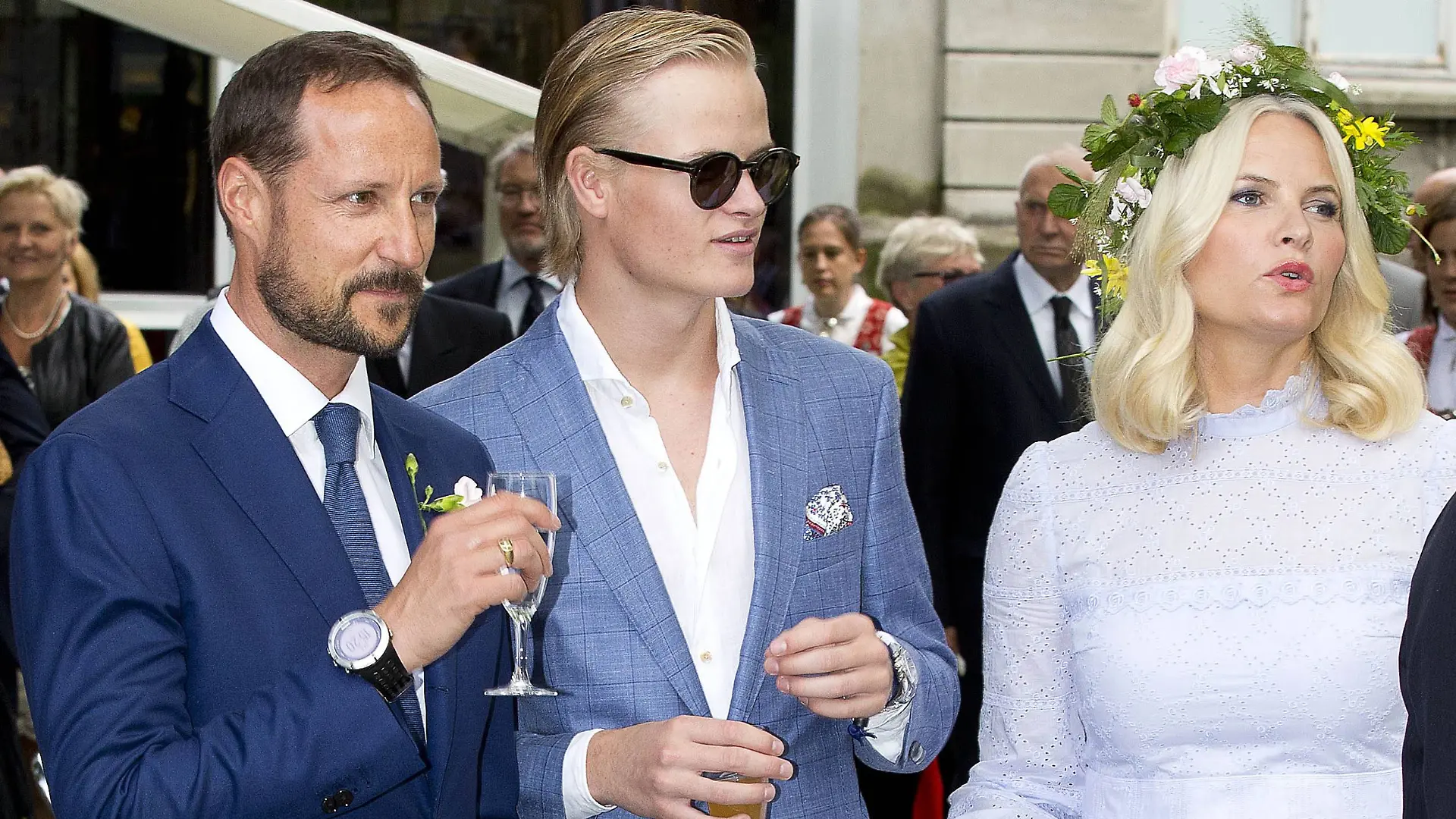 Marius Borg Høiby, der Sohn von Prinzessin Mette-Marit sieht sich schlimmen Vorwürfen der Körperverletzung und Sachbeschädigung ausgesetzt.