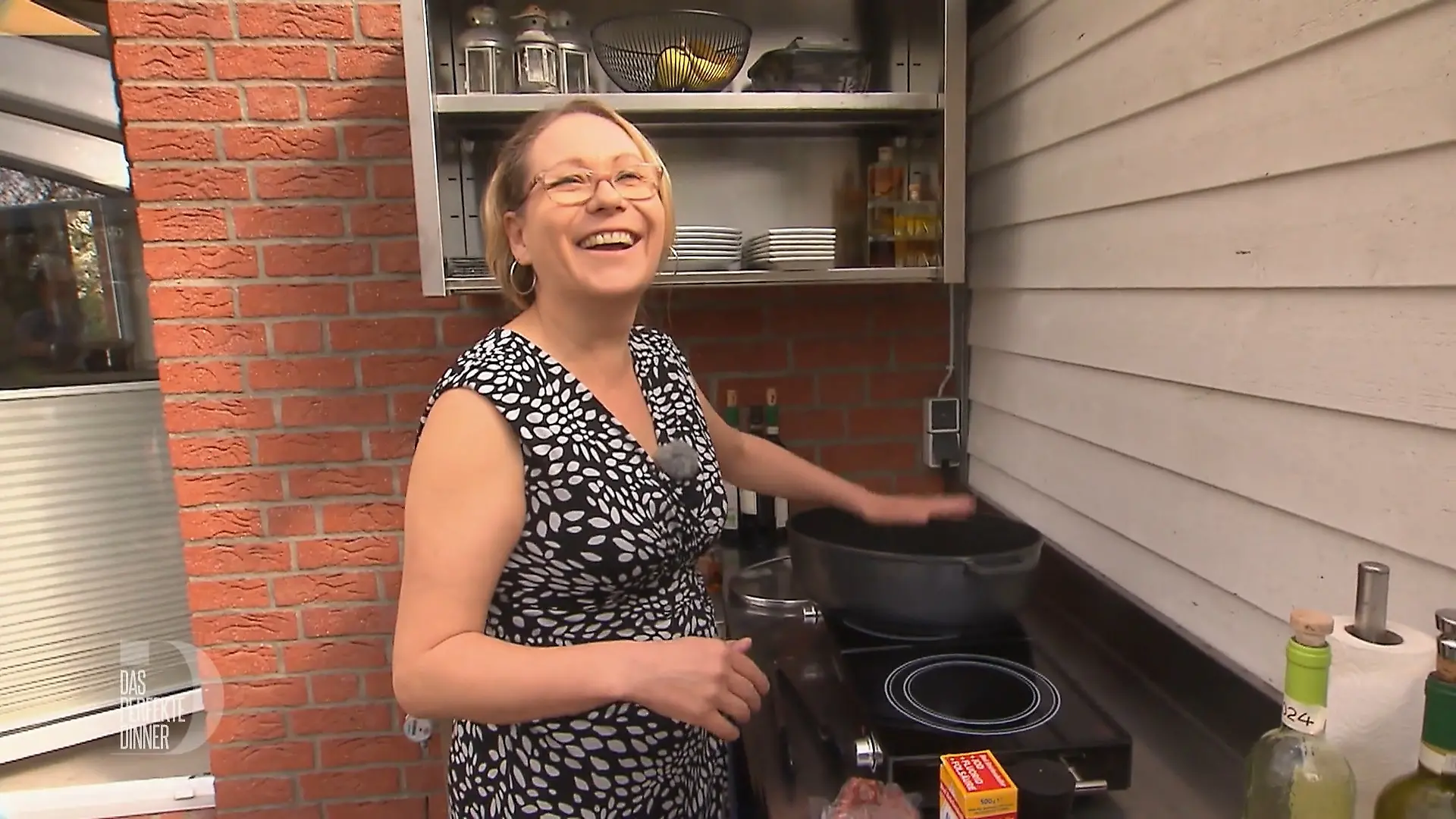 Bild von Lässt Katja sich beim Kochen ablenken?