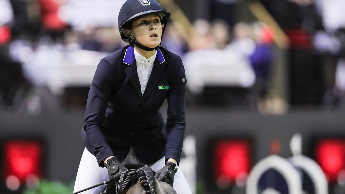  LONGINES CSI 5* BASEL 2020 - 10-01-2020 Pia Reich GER auf PB Chaconie  168, beim Springreiten waehrend der LONGINES CSI 5* BASEL bei der Pruefung: Preis der Thermoplan AG 145cm, am Freitag, den 10. Januar 2020 / St. Jakobshalle in Basel Schweiz. *** LONGINES CSI 5 BASEL 2020 10 01 2020 Pia Reich GER on PB Chaconie 168 , during the show jumping during the LONGINES CSI 5 BASEL at the test Price of Thermoplan AG 145cm, on Friday, January 10, 2020 St Jakobshalle in Basel Switzerland Copyright: xBEAUTIFULxSPORTS/G.xHubbsx