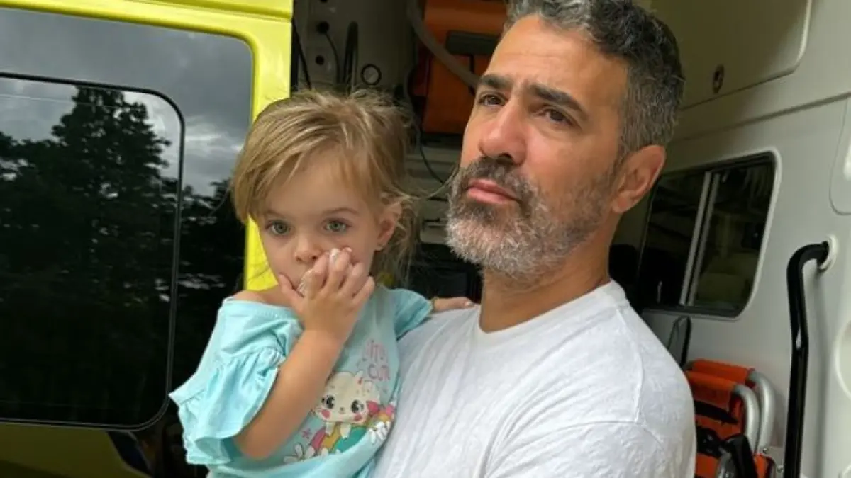 Bushido mit Tochter Leonora auf dem Arm