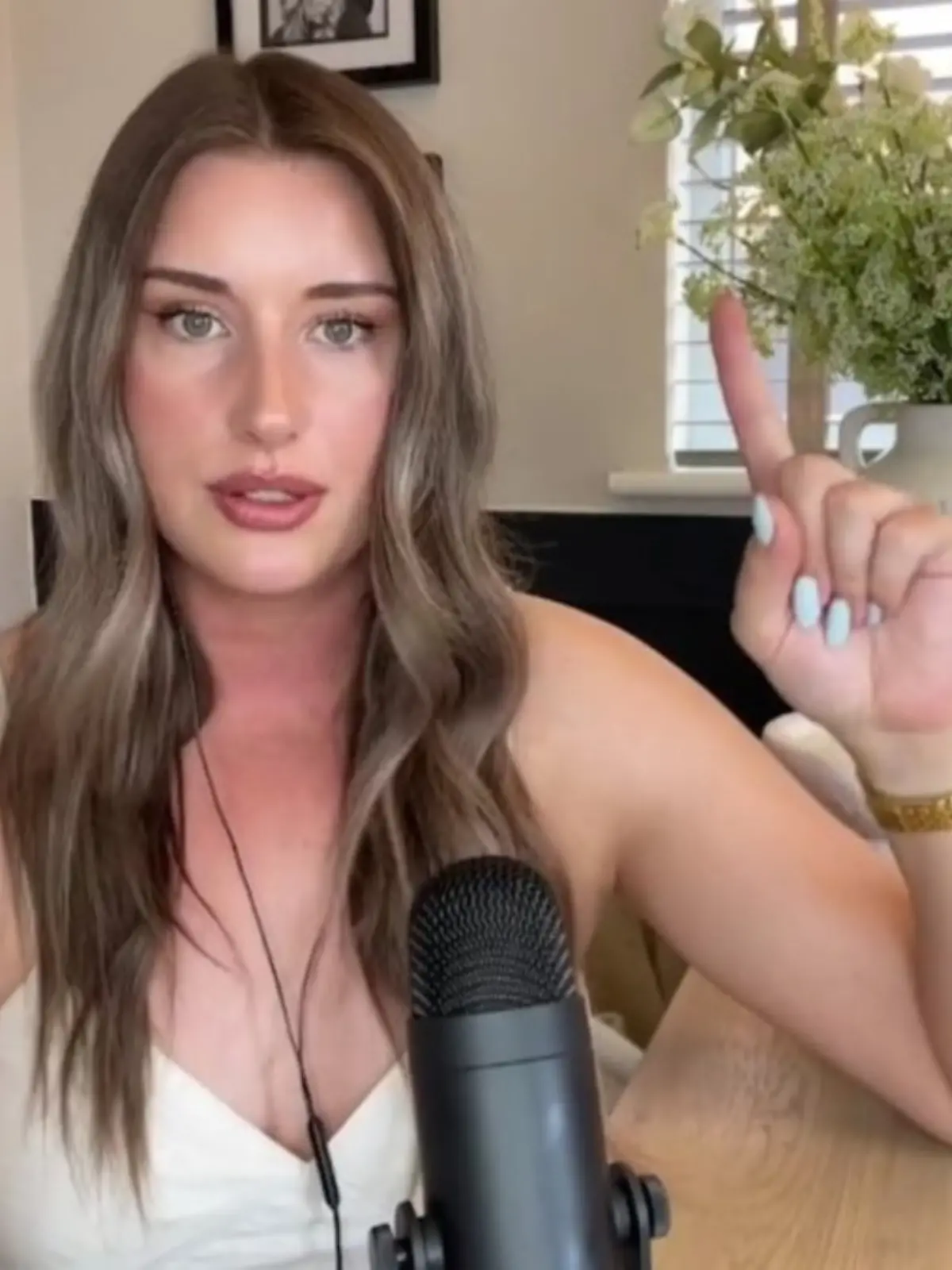 Natalie Stapley Cutting hat eine Eileiterschwangerschaft erlitten
