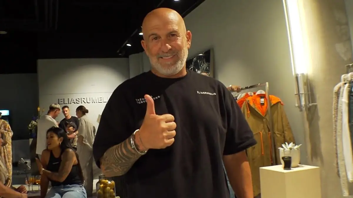 Designer Elias Rumelis präsentiert die Fashiontrends VIP News von Jens Prewo