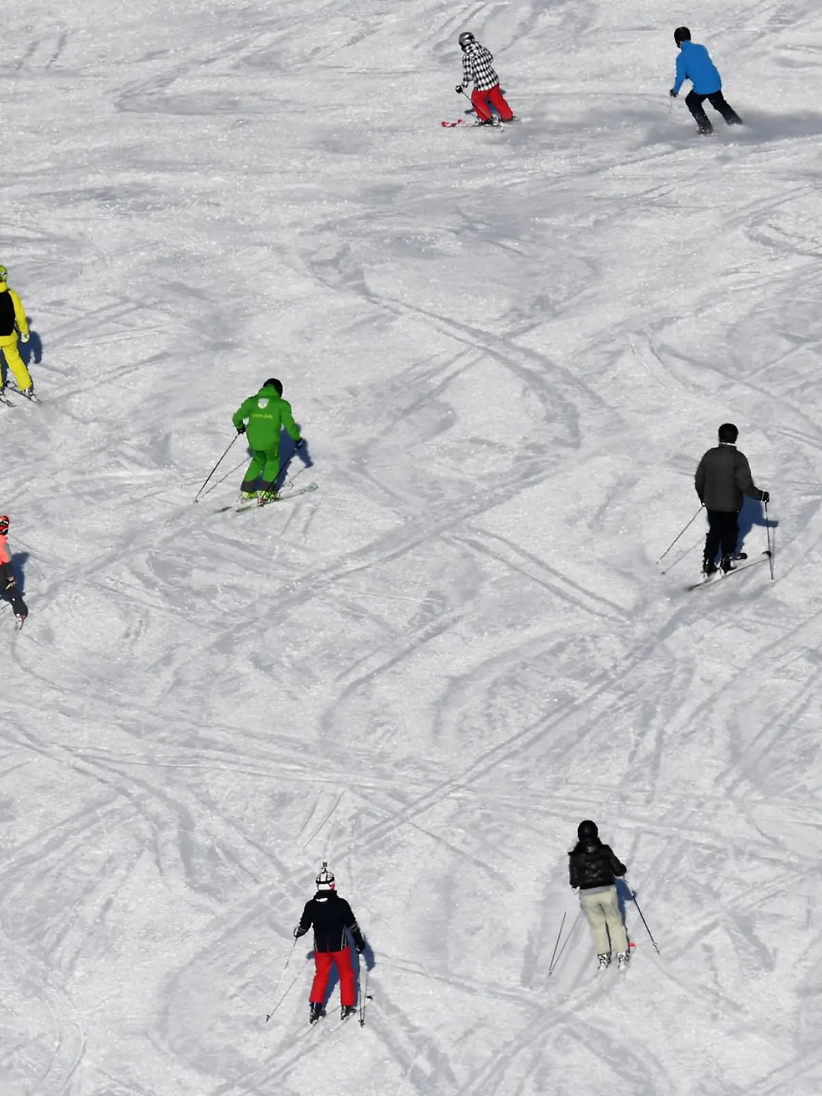 Bild zu: "Drei Tote auf Skipisten – gesuchter Teenager stellt sich"