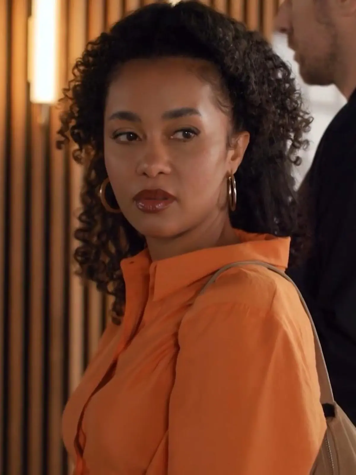 AWZ: Imani beginnt, gegen Isabelle Verdacht zu schöpfen