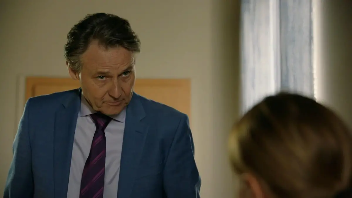 Jo hat einen Masterplan für Rosa GZSZ-Folge 8087 vom 13. August 2024 auf RTL+ 