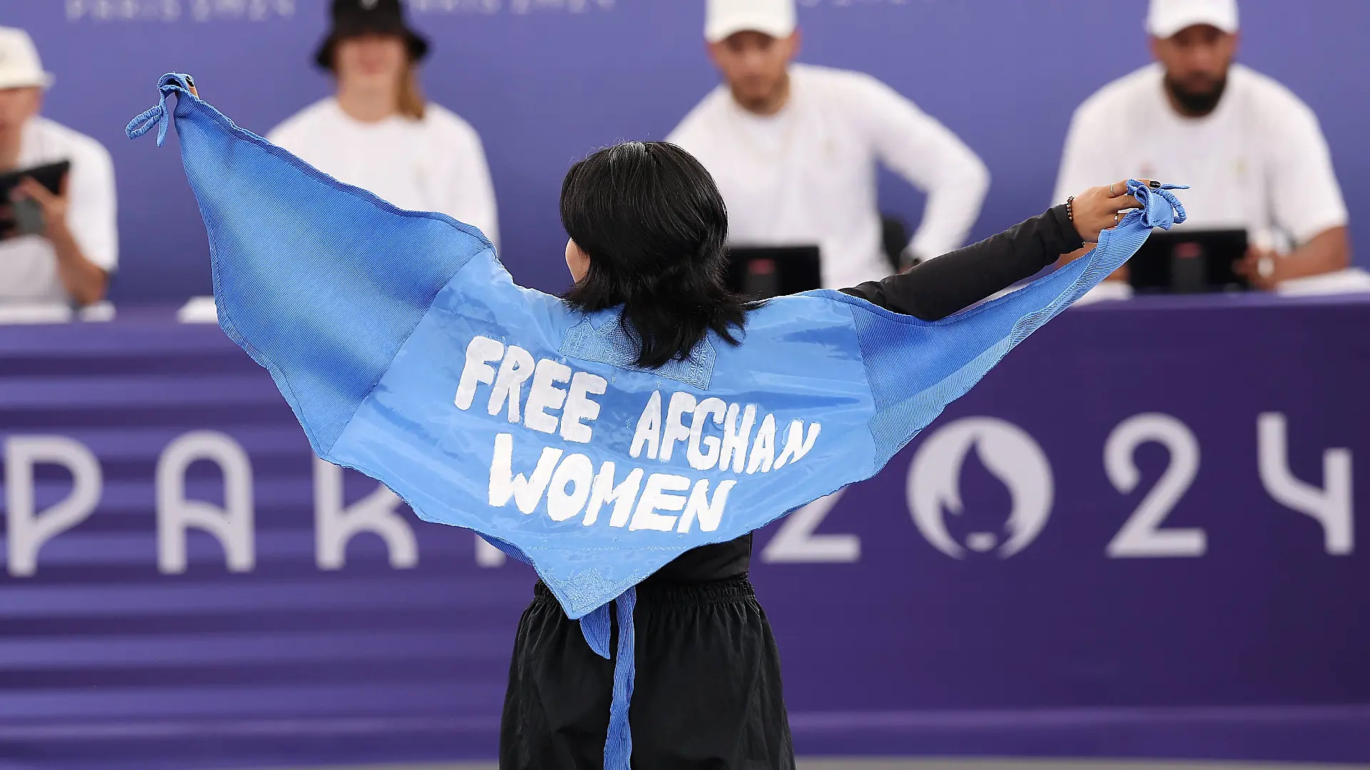 Die afghanische Breakerin Talash setzt sich für die Frauenrechte in ihrer Heimat ein.