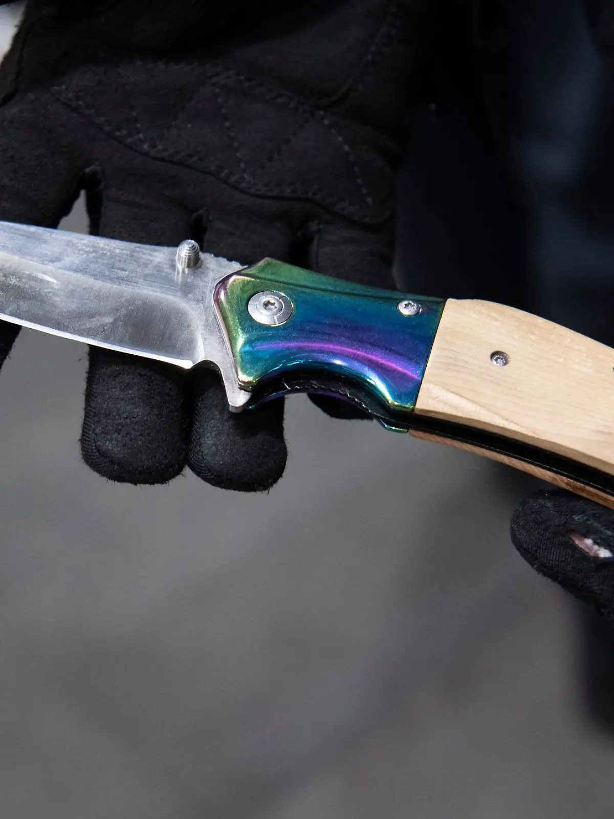 Bild zu: "Innenministerin Nancy Faeser findet Sechs-Zentimeter-Klingen okay"