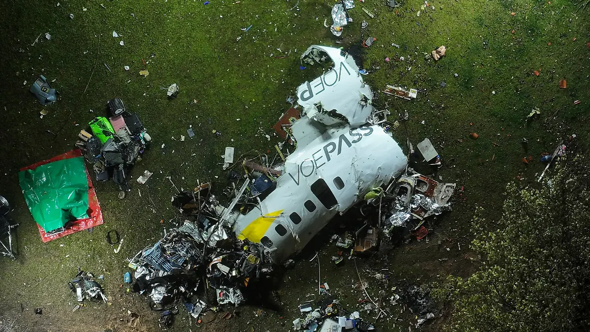 Der gesamte Inhalt des Flugdatenschreibers und Stimmenrekorders konnte gesichert werden.
