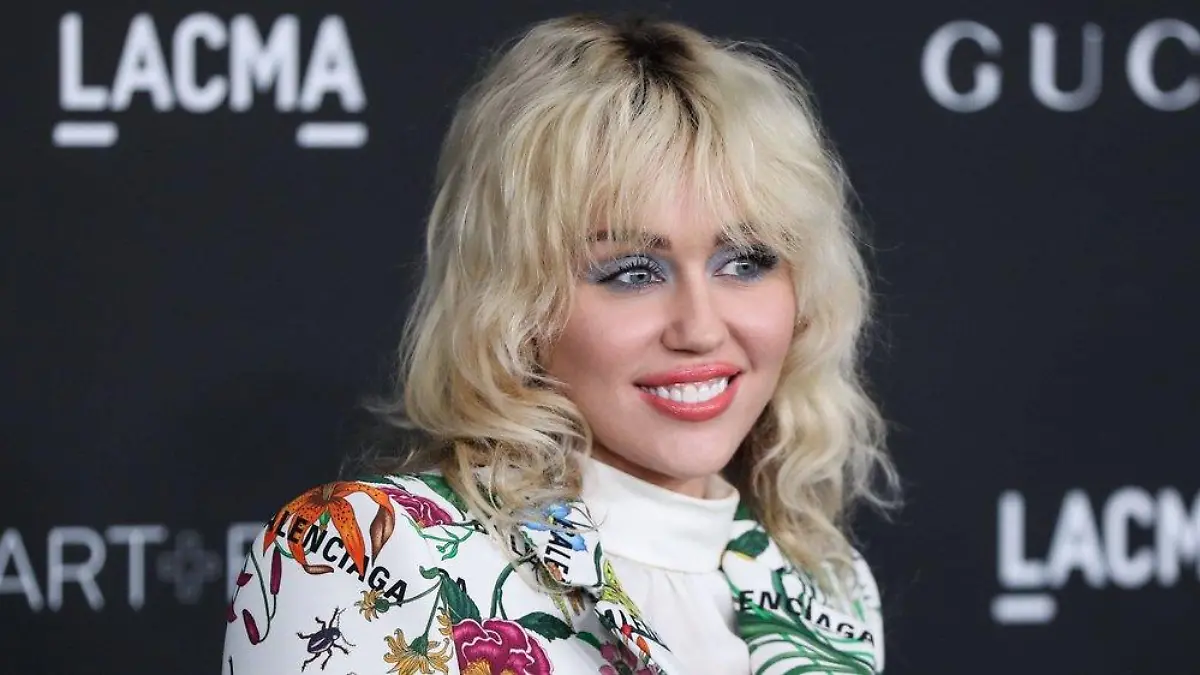 Zu Tränen gerührt: Miley Cyrus als jüngste Disney-Legende geehrt