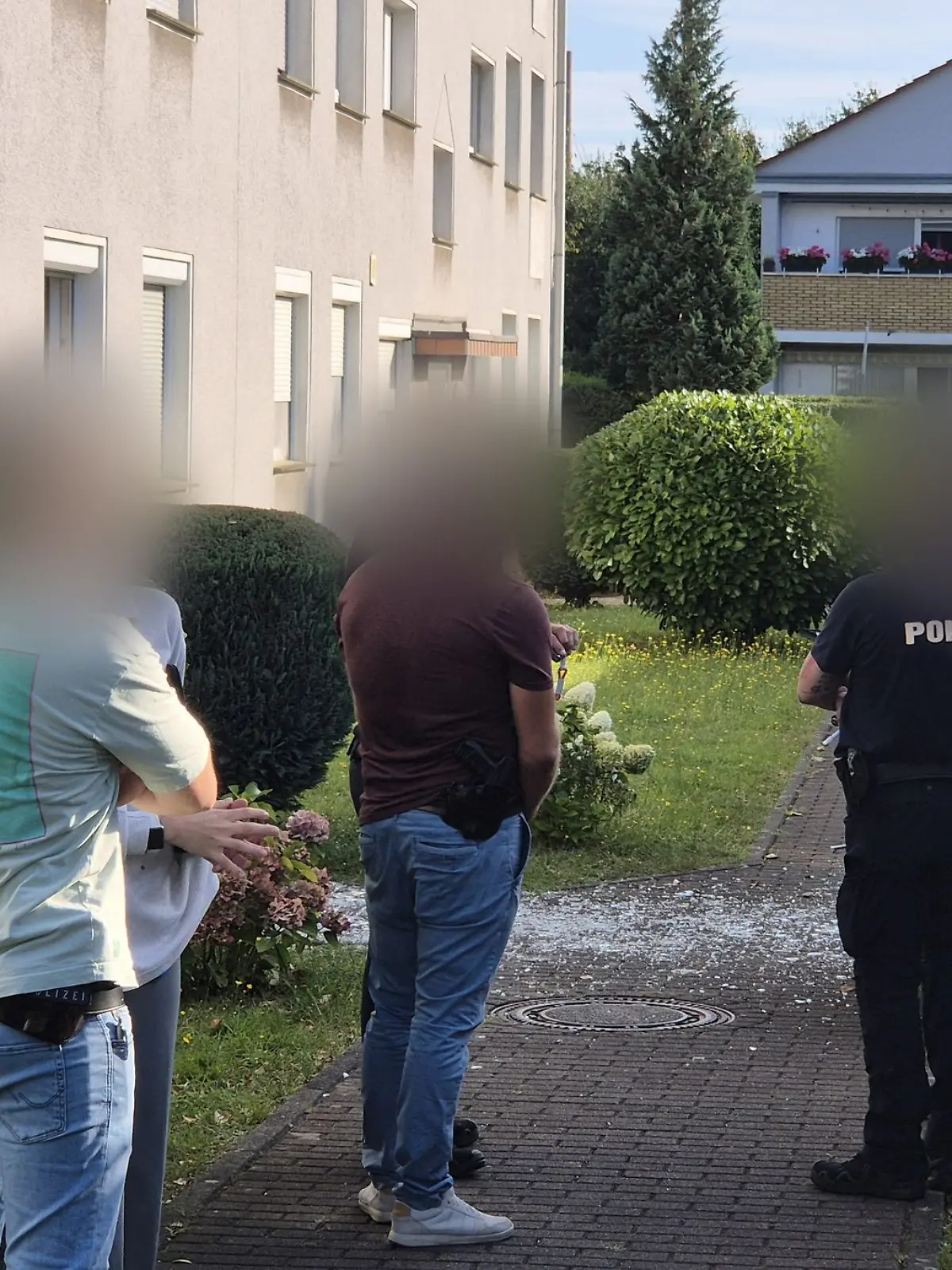 Bild zu: "Explosion an Mehrfamilienhaus in Köln! Polizei prüft Verbindungen zur Mocro-Mafia"