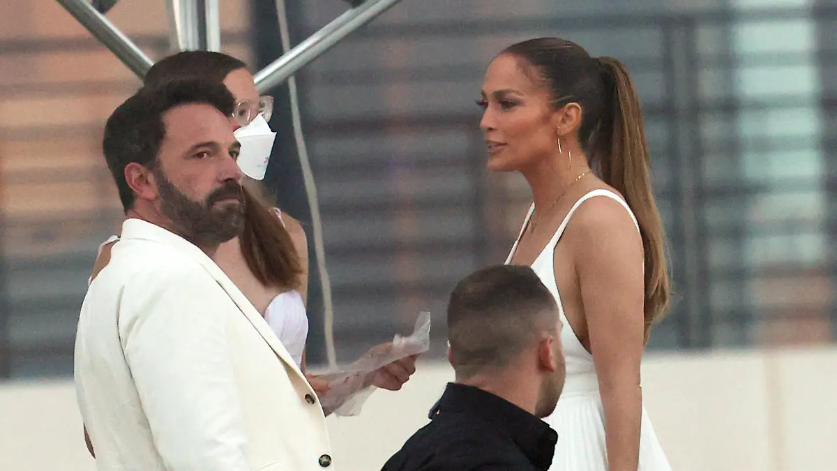 Jennifer Lopez Ben Affleck Linda Lopez are seen arriving at Michael Rubin 4th of July Party in The Hamptons New York this evening
Pictured: 
Ref: SPL8698867 030723 NON-EXCLUSIVE
Picture by: Elder Ordonez / SplashNews.com


World Rights, No Poland Rights, No Portugal Rights, No Russia Rights
