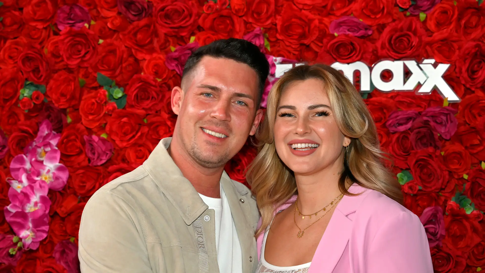 Maren Wolf mit Ehemann Tobias Wolf bei der TKMaxx Eröffnung im Supercandy Pop Up Museum. Köln, 10.05.2023