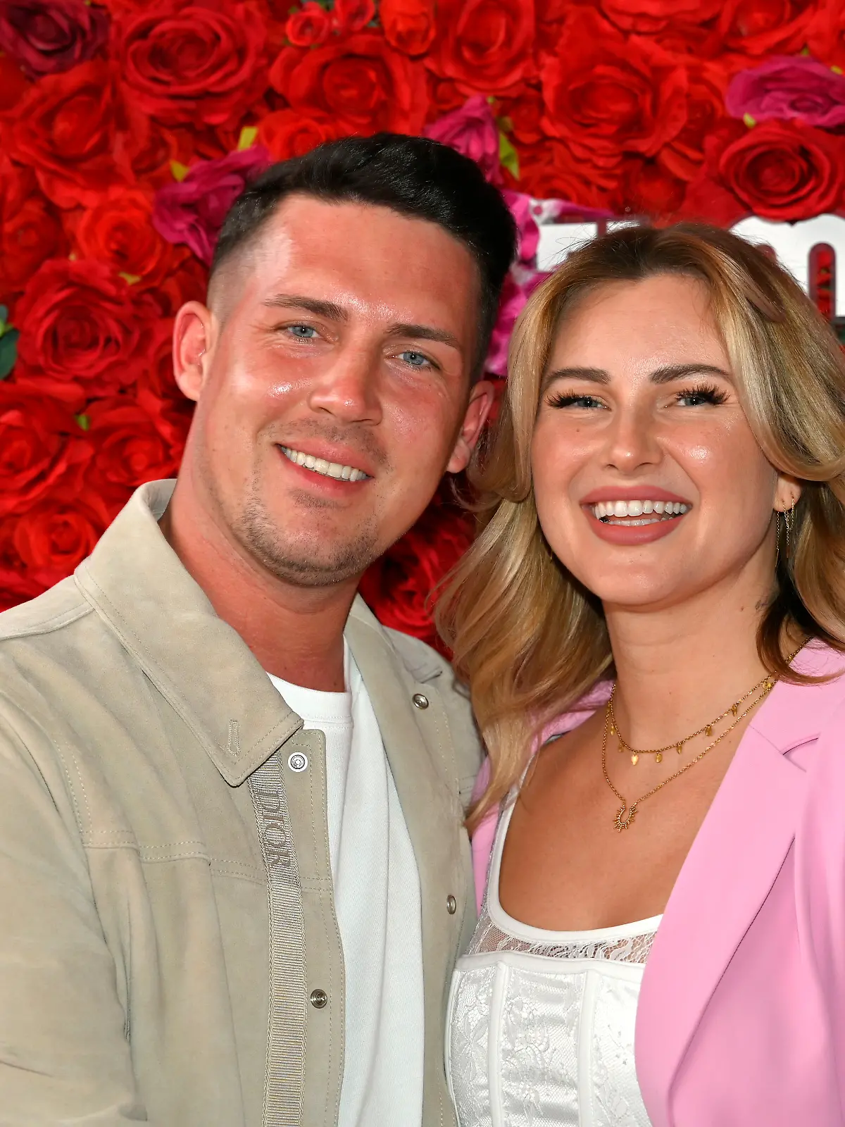 Maren Wolf mit Ehemann Tobias Wolf bei der TKMaxx Eröffnung im Supercandy Pop Up Museum. Köln, 10.05.2023