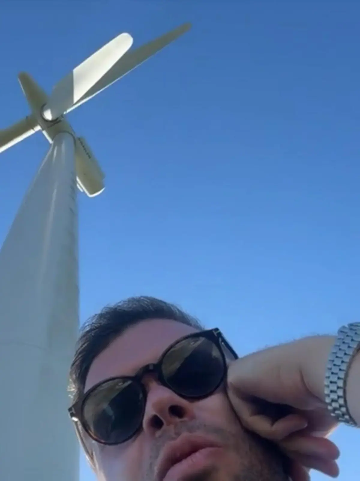 Bild zu: "RTL Nord-Moderator soll Windrad erklimmen"