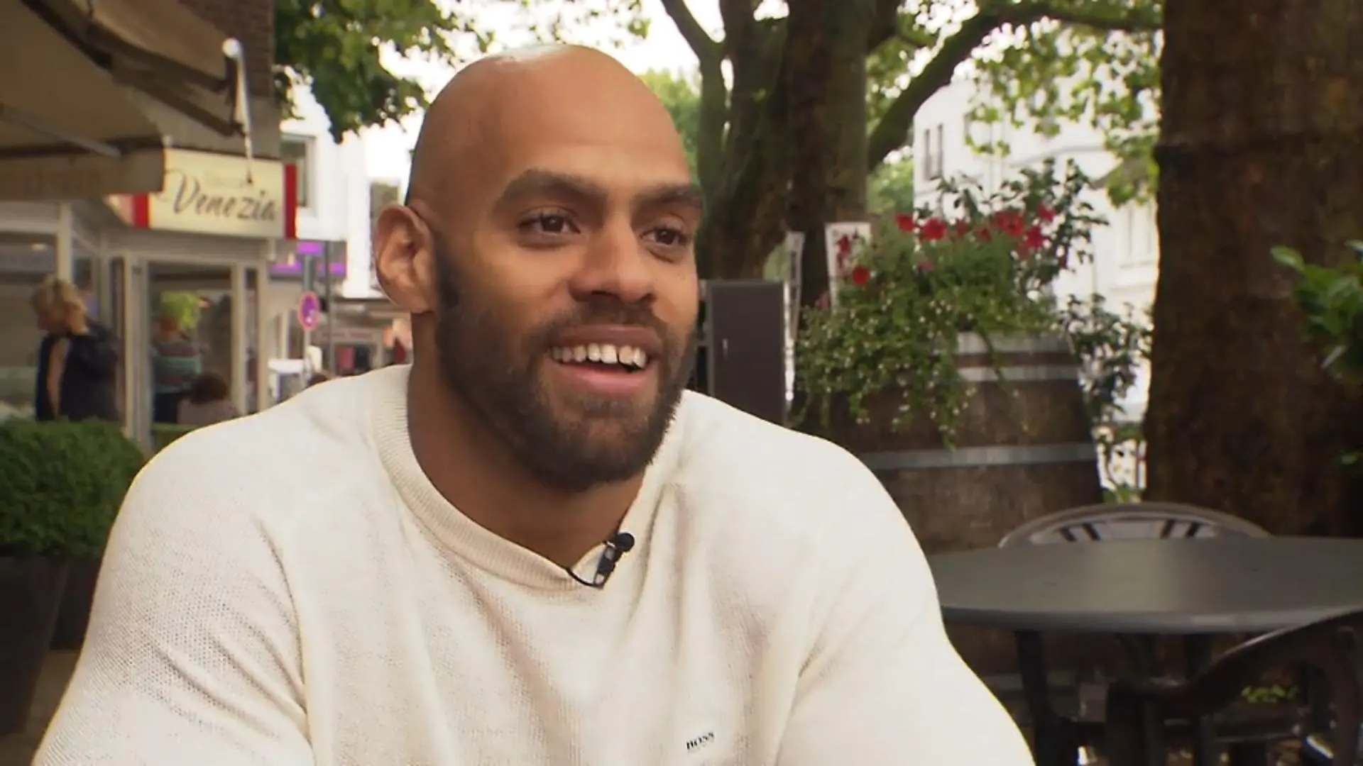 Deutscher NFL-Star Edebali ergänzt RTL-Team Neuzugang vor dem NFL-Kickoff!